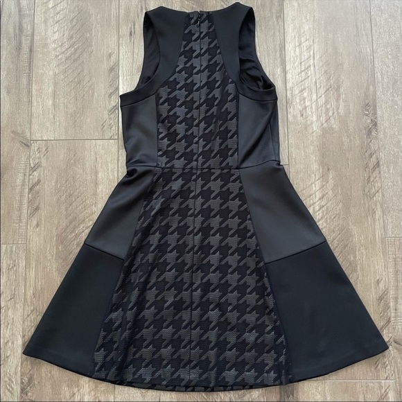 EUC Piperlime Houndstooth Faux Leather Black Dress Size 2 - Picture 4 of 11
